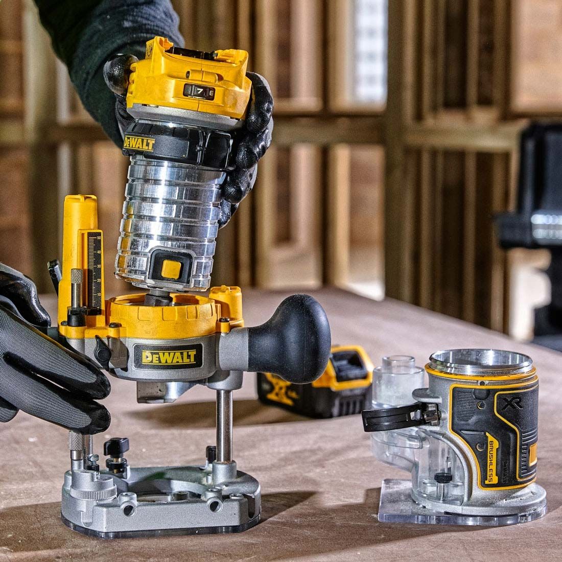 DeWalt DCW604NT-XJ 18v XR bürstenlos 1/4" Router ohne Akku und Ladegerät in TSTAK Case – Bild 7