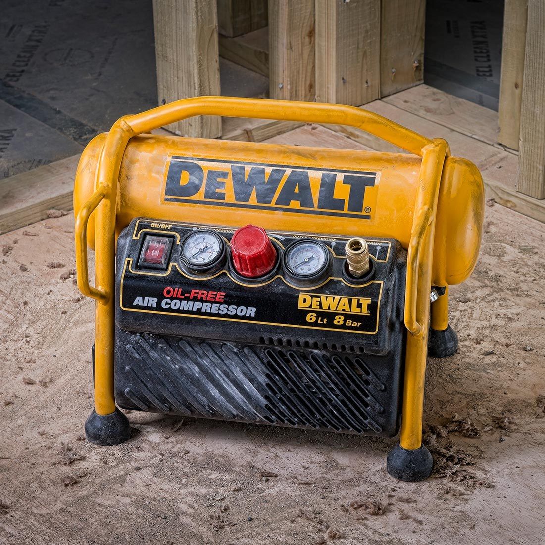 DeWalt DPC6MRC-GB 230v 1.5Hp Mini Roll Cage Luftkompressor 6 Litre – Bild 3
